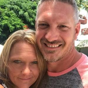 Meet your Posher, Tonie